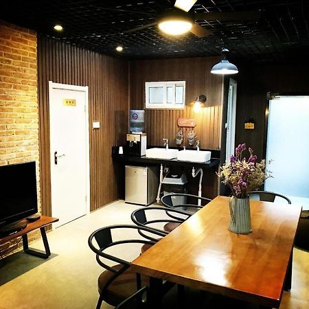 Lantian Garden Hostel Qingdao Exterior photo